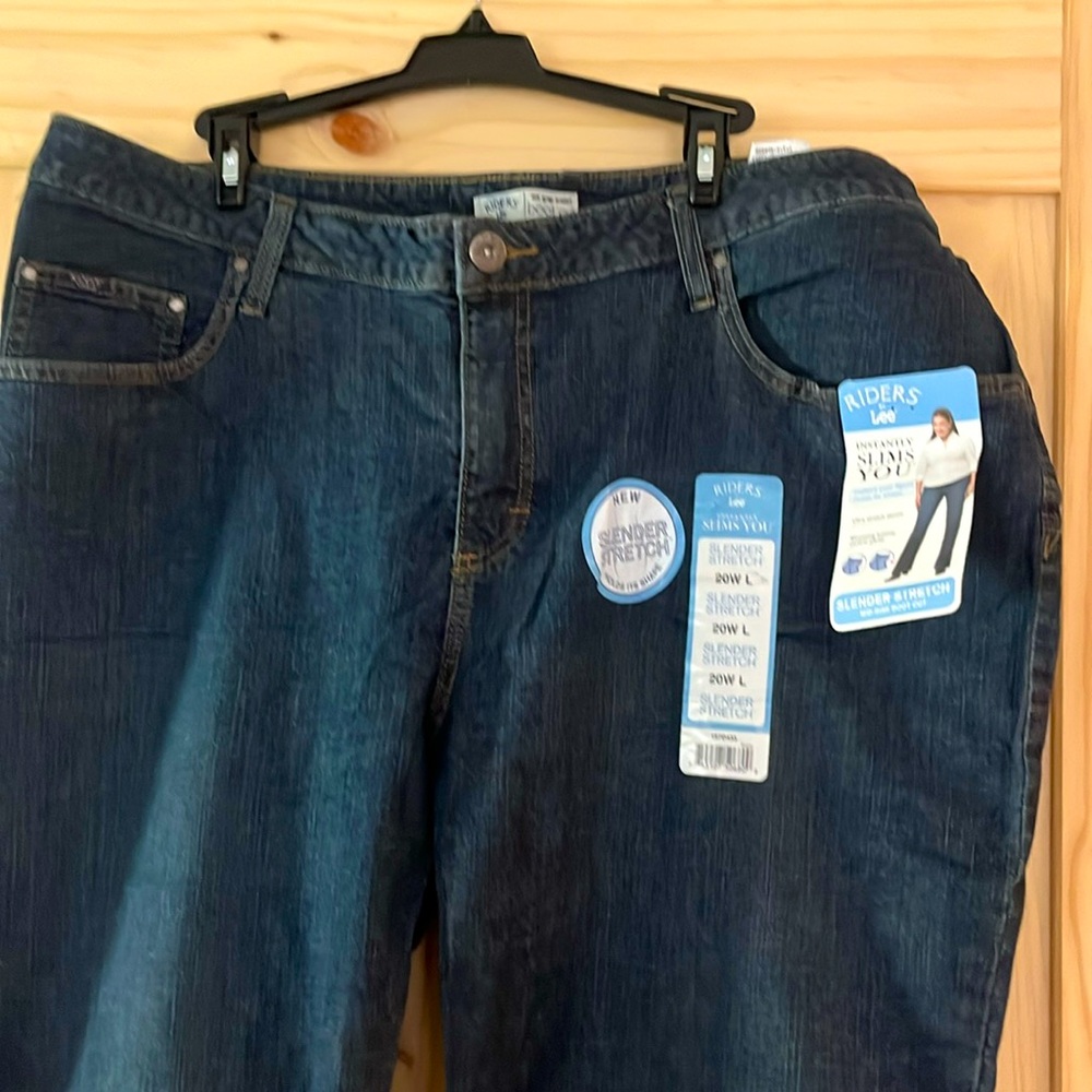 Riders Lee slender stretch plus 20wL blue jeans. New with tags (G)